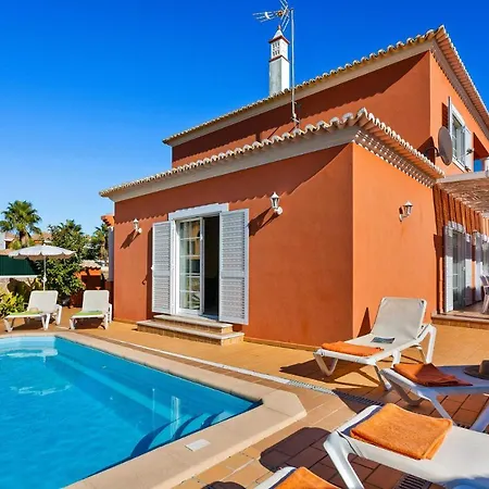 Villa By Pêra